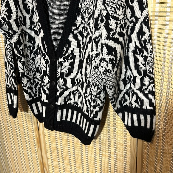 Jamie Scott Vintage 1990s Y2K Black White William Morris Pattern Cardigan Small - Picture 5 of 16